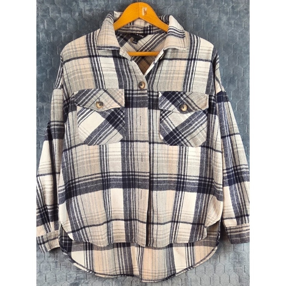 Timing Shirt Women's Large Plaid White & Blue Long Sleeve Button Top Flannel Top